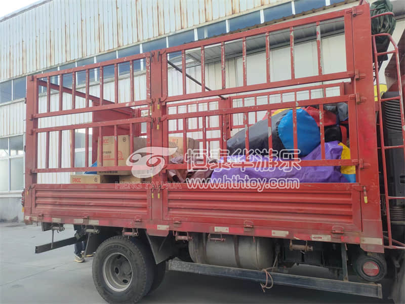 loading inflatable bounce house.jpg